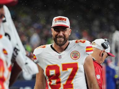 eagles-seek-a-repeat-behind-barkley-and-hurts-while-mahomes-and-the-chiefs-aim-to-bounce-back