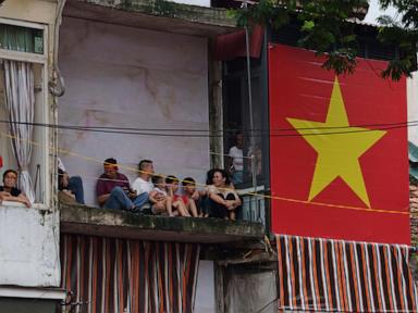 photos-show-city-balconies-united-under-red-flags-for-vietnam’s-national-day