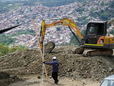 they-dug-for-decades-for-colombia’s-disappeared-and-now-they-are-a-national-symbol