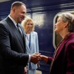 france-sends-jets-to-poland,-the-uk-ramps-up-sanctions-in-a-signal-to-russia-not-to-escalate