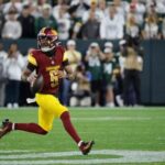 commanders’-jayden-daniels-will-not-practice-earlier-than-friday-because-of-injured-knee