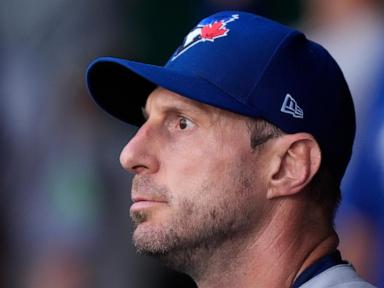 max-scherzer-allows-7-runs-while-getting-2-outs,-raising-concerns-for-blue-jays-as-playoffs-near