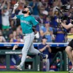 crawford’s-grand-slam-and-raleigh’s-58th-homer-lead-mariners-to-sweep-over-astros