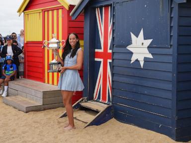 australia’s-iconic-beach-boxes-lack-comforts-of-home-but-can-cost-more-than-a-house