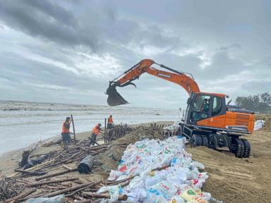 vietnam-evacuates-thousands-and-shuts-airports-as-typhoon-bualoi-nears-landfall