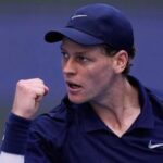 swiatek-wins-400th-career-match,-advances-to-china-open-fourth-round