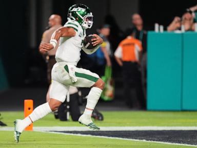 darren-waller-has-2-tds,-dolphins-beat-jets-27-21-but-lose-tyreek-hill-to-serious-leg-injury