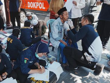 rescuers-turn-to-heavy-machinery-as-hope-fades-of-finding-survivors-of-indonesia-school-collapse