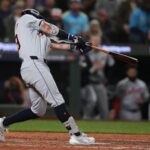 mckinstry-lifts-tigers-over-mariners-3-2-in-11-innings-in-alds-opener