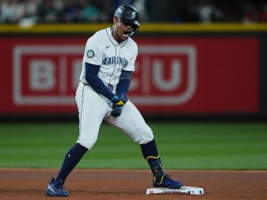 julio-rodriguez-lifts-mariners-over-tigers-3-2,-seattle-takes-game-2-of-alds-to-even-series
