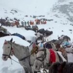 snowstorms-strand-hikers-in-china-and-a-south-korean-climber-dies-in-nepal