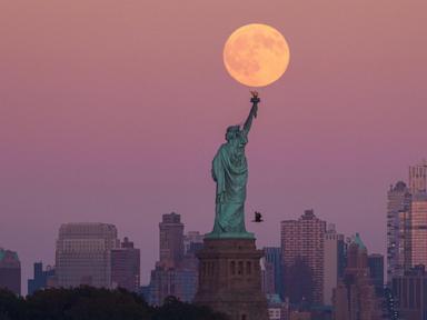 photos-of-october’s-supermoon:-a-stunning-start-to-a-trio-of-celestial-events
