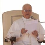 pope-urges-news-agencies-to-stand-as-bulwark-against-lies,-manipulation,-post-truths
