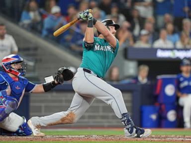 raleigh-homers,-polanco-drives-in-2-runs-and-mariners-beat-blue-jays-3-1-in-alcs-opener