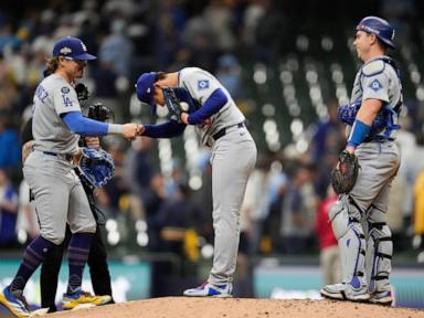 yamamoto-throws-3-hitter-as-dodgers-beat-brewers-5-1-for-2-0-lead-in-nlcs