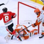 donato-scores-in-ot,-blackhawks-edge-ducks-2-1-in-quenneville’s-return-to-chicago