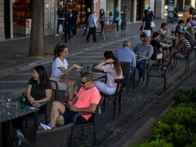 this-seat-taken?-thieves-busted-for-stealing-over-1,000-restaurant-chairs-in-spain