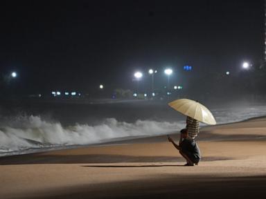 typhoon-kalmaegi-makes-landfall-in-central-vietnam,-bringing-destructive-winds-and-heavy-rains