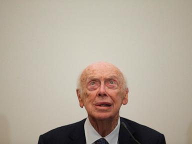 james-watson,-co-discoverer-of-the-double-helix-shape-of-dna,-has-died-at-age-97