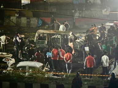 car-explodes-near-historic-fort-in-india’s-capital,-killing-at-least-8,-police-say