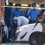suicide-bombing-outside-islamabad-court-kills-12-people-and-wounds-27,-minister-says