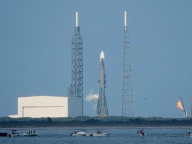 solar-storms-delay-launch-of-blue-origin’s-big-new-rocket-with-mars-orbiters-for-nasa