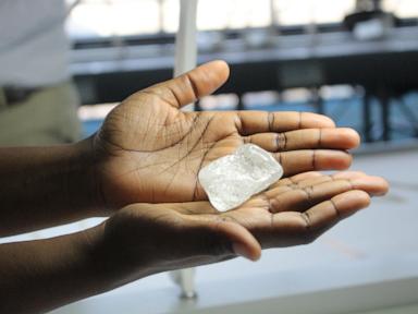 this-african-nation-built-its-development-on-diamonds.-now-it’s-crashing-down