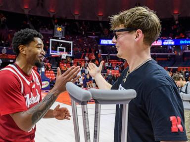 jamarques-lawrence’s-buzzer-beater-gives-no-23-nebraska-an-83-80-win-over-no.-13-illinois