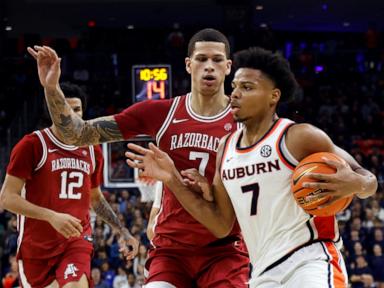 hall’s-second-straight-30-point-game-leads-auburn-to-95-73-blowout-against-no.-15-arkansas