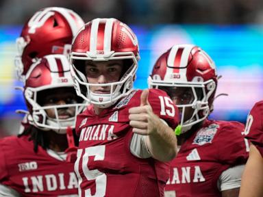 transfer-qbs-mendoza,-beck-headline-college-football’s-biggest-game-and-signify-broader-trend