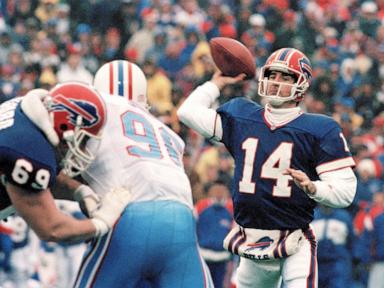 stidham-set-to-join-staubach,-reich-and-4-other-qbs-to-make-1st-start-of-season-in-playoffs