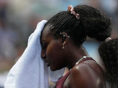 spectators-and-players-try-to-cool-down-during-australian-open-heatwave