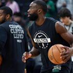 jaylen-brown-has-30-points,-13-rebounds-as-celtics-coast-to-107-79-win-over-bucks