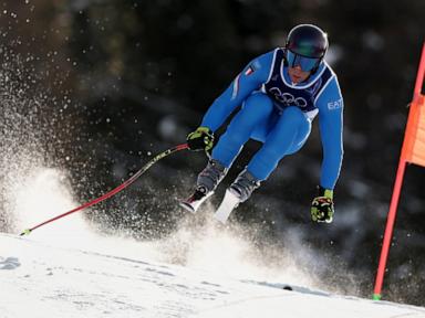 italian-skiers-lead-men’s-downhill-training-at-the-olympics-as-an-austrian-crashes
