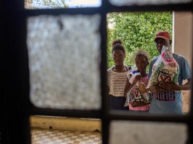 cuban-families-receive-‘made-in-mexico’-essentials-as-crisis-worsens