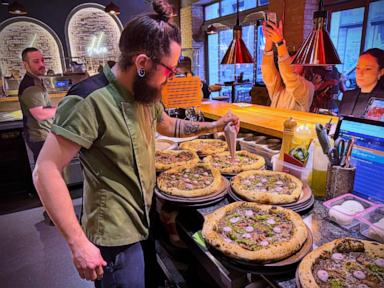 budapest-pizzeria-offers-time-travel-twist-with-ancient-rome-inspired-pie