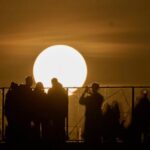 moscow-businesses-struggle-as-russia-restricts-cellphone-internet-services