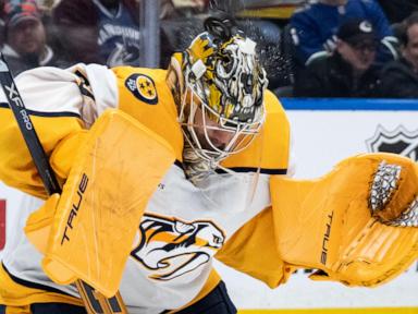 forsberg-scores-twice-including-in-ot-to-lift-predators-over-blackhawks-for-a-4th-straight-win