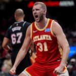 hawks-get-double-digit-scoring-from-8-players-and-beat-grizzlies-146-107