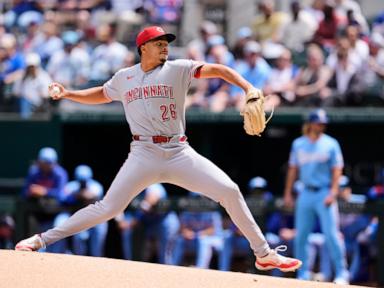 de-la-cruz-leads-reds-to-2-1-win-over-rangers-and-series-sweep