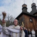 russia-and-ukraine-accuse-each-other-of-violating-orthodox-easter-ceasefire