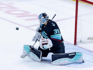 kokko-stops-26-shots-in-1st-nhl-start-as-the-kraken-beat-the-flames-4-1