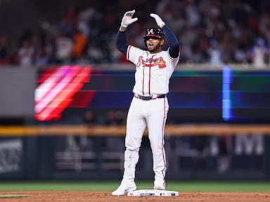 dominic-smith-has-4-rbis,-including-go-ahead-3-run-double-in-8th-to-help-braves-beat-marlins-6-5