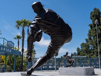 hall-of-fame-pitcher-sandy-koufax-wins-baseball-digest-lifetime-achievement-award