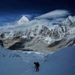 a-massive,-unstable-ice-block-stalls-everest-climbers-at-base-camp