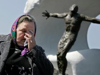 ap-was-there:-early-chernobyl-victims-buried-in-moscow-cemetery