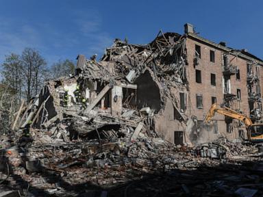 russian-attacks-kill-4-and-wound-more-than-20-in-ukraine’s-dnipro;-1-killed-in-russia