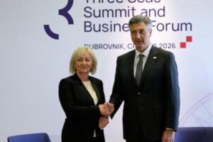 croatia,-bosnia-sign-pipeline-deal-to-reduce-dependency-on-russia