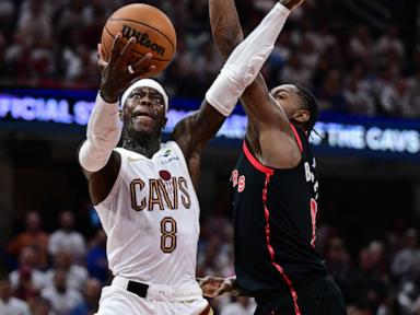 schroder’s-halftime-speech,-11-points-in-4th-quarter-spark-cavaliers-to-victory-over-raptors