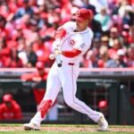 nathaniel-lowe-homers-again,-reds-beat-rockies-6-4